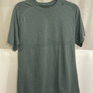 lululemon athletica Men's Heathered Green Tee